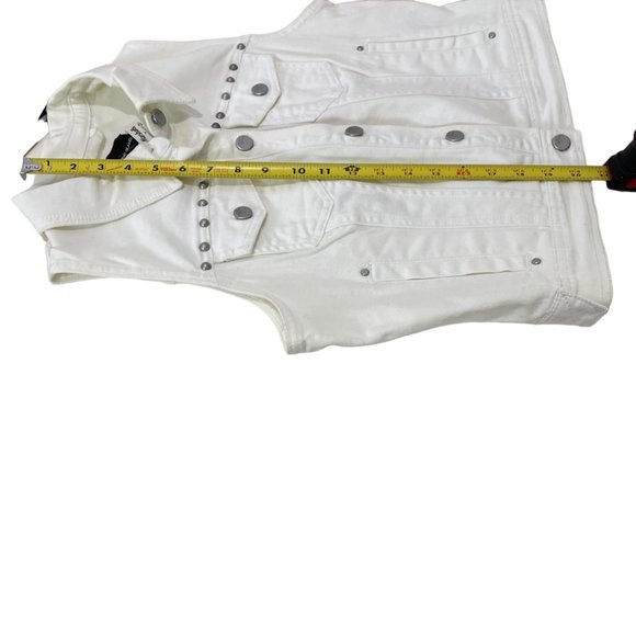 (4-126) NWT DKNY White Denim Jean Vest w/Hobnails - Picture 9 of 11